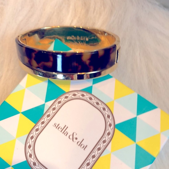 Stella & Dot Jaya Cuff Bracelet - Picture 3 of 9